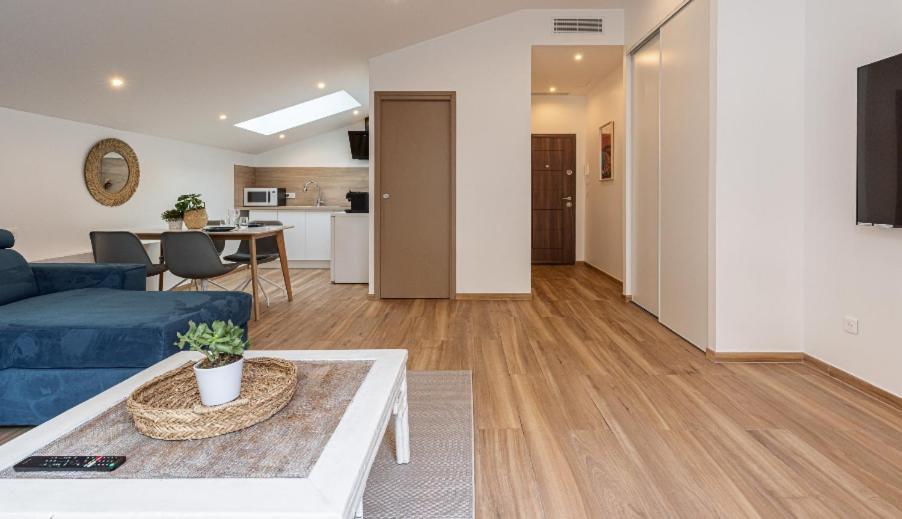 Studio Cozy Avec Terrasse N12 Ніцца Екстер'єр фото